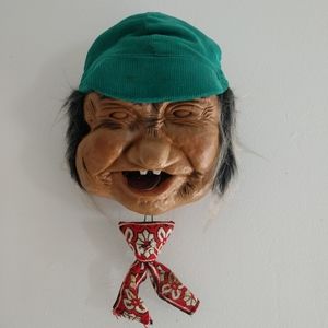 1973 Laffun Head Peter Figure Yodeler wall mounted head.